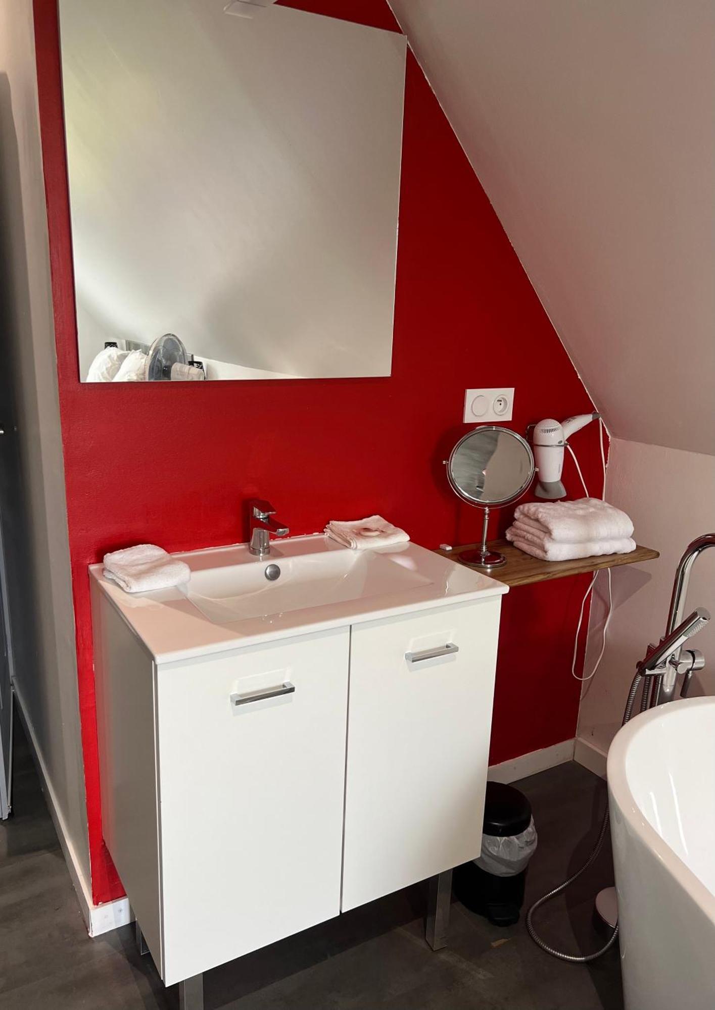 Bed and Breakfast Aux Charmes Isques Exterior foto